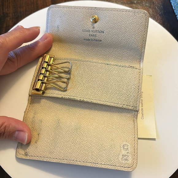 🤍💙 Louis Vuitton Damier Azur canvas key case Pre loved 💙🤍 - Picture 9 of 11